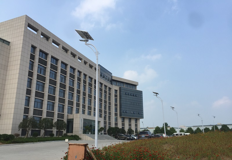 规划新农村太阳能路灯的光伏板朝向优化方案