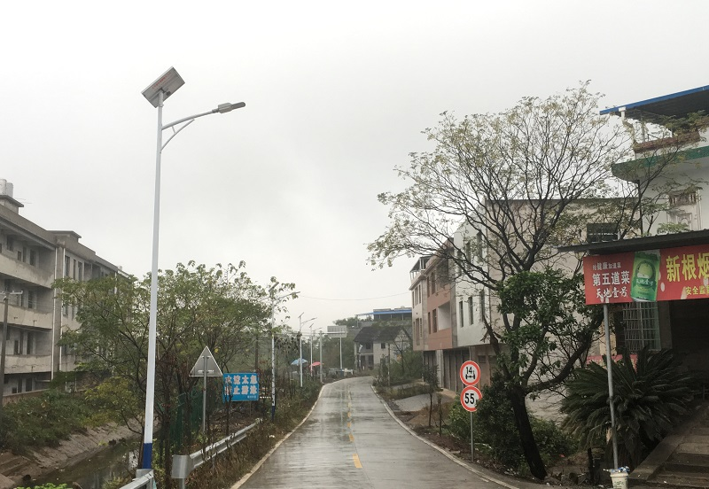 选择太阳能平板灯的驱动电源适配型号