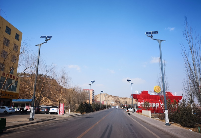 设计新农村太阳能路灯的庭院布灯方案